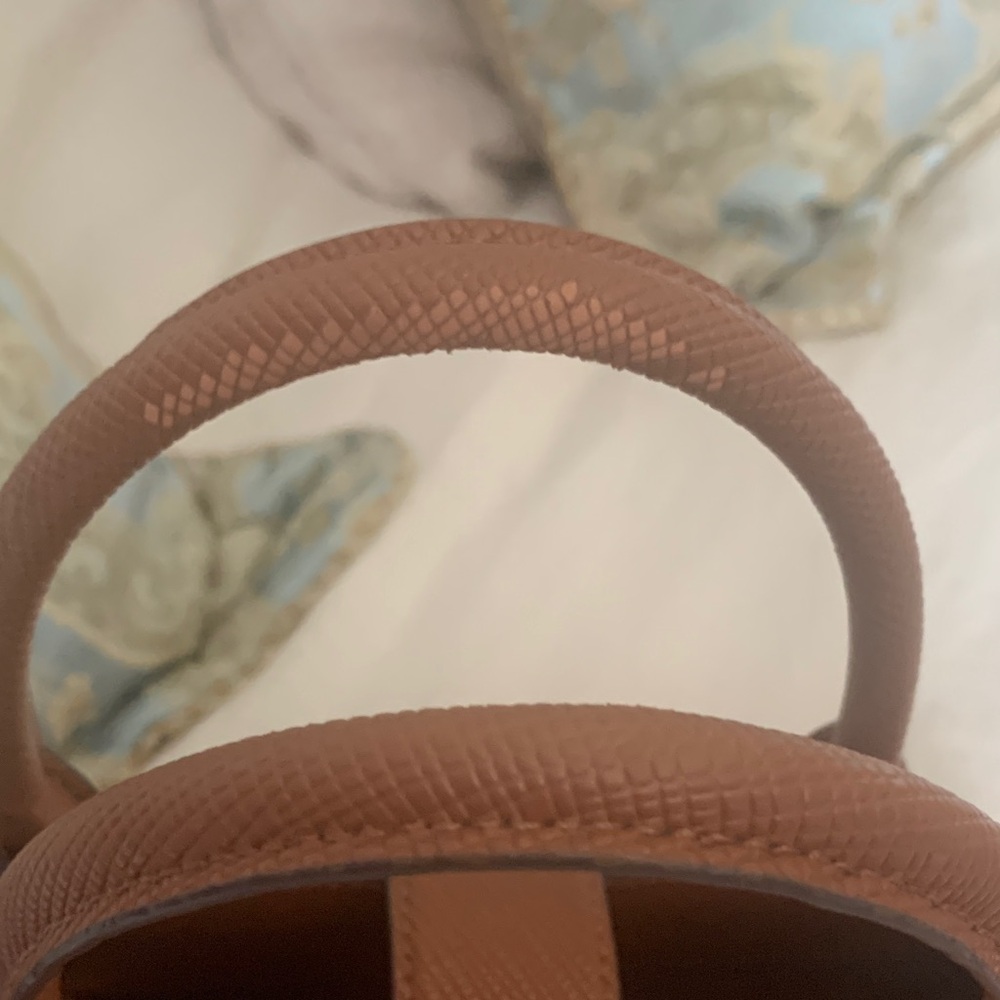 Ralph Lauren Cognac Textured Leather Satchel with Gold RL Medallion - Picture 4 of 16